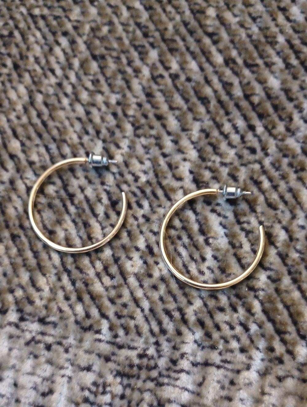 4/$30 Classic Gold Hoop Earrings